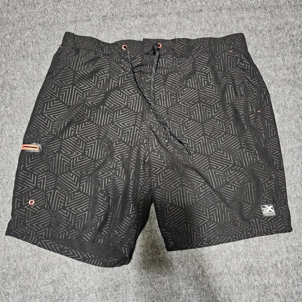 ZeroXposur Black Patterned Men's Board Shorts